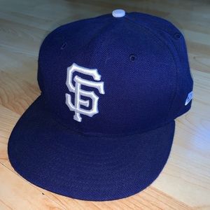 New Era 59Fifty Blue MLB SF Giants Flat Hat 7 3/8